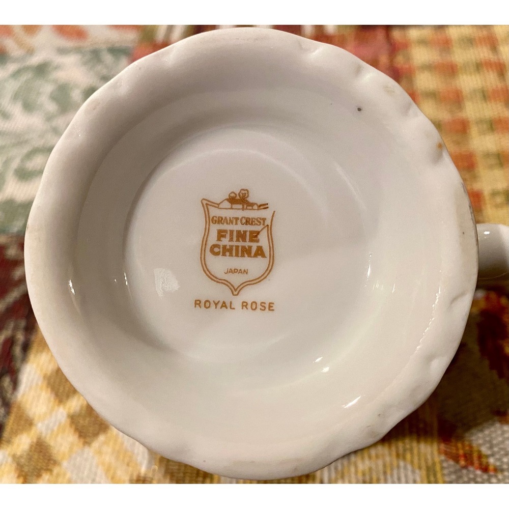 Grant Crest Royal Rose Pattern Creamer, 8 oz; Produced In Japan- Beautiful - Picture 6 of 6